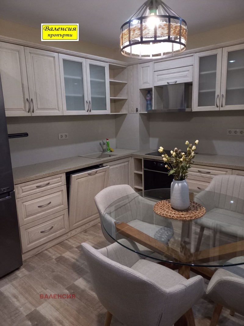 Дава под наем 3-СТАЕН, гр. Враца, Център