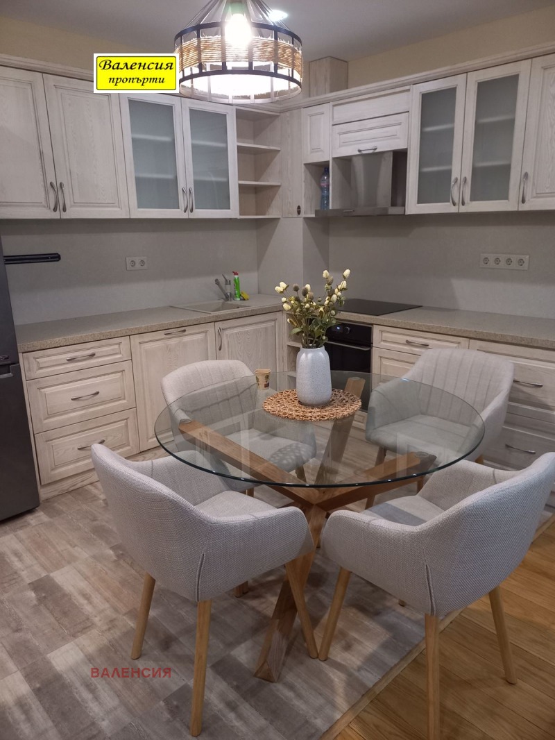 Дава под наем 3-СТАЕН, гр. Враца, Център