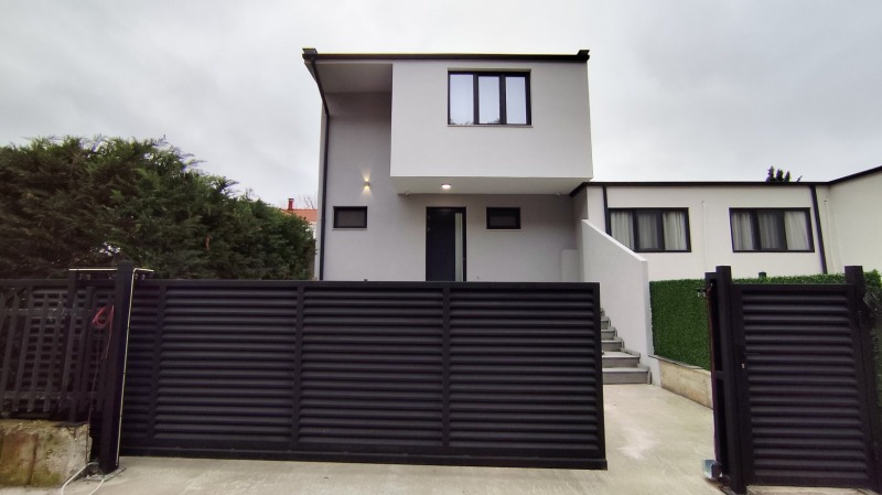 Дава под наем КЪЩА, гр. Варна, м-т Фичоза