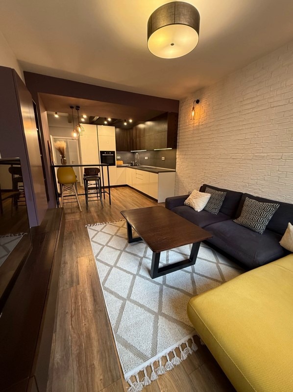 Дава под наем 3-СТАЕН, гр. София, Лозенец