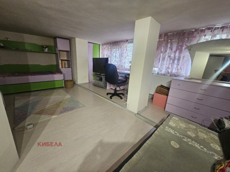 För uthyrning  Etagevåning Pernik , Centar , 89 kvm | 53421031 - bild [11]