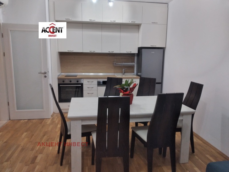 Дава под наем 2-СТАЕН, гр. Варна, к.к. Св.Св. Константин и Елена