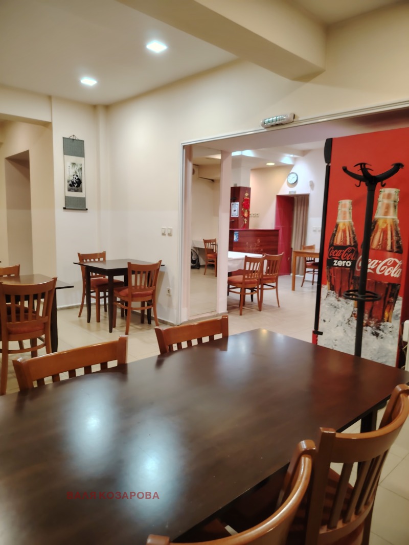 K pronájmu  Bar; Kavárna Pleven , Idealen centar , 276 m2 | 87746548 - obraz [3]
