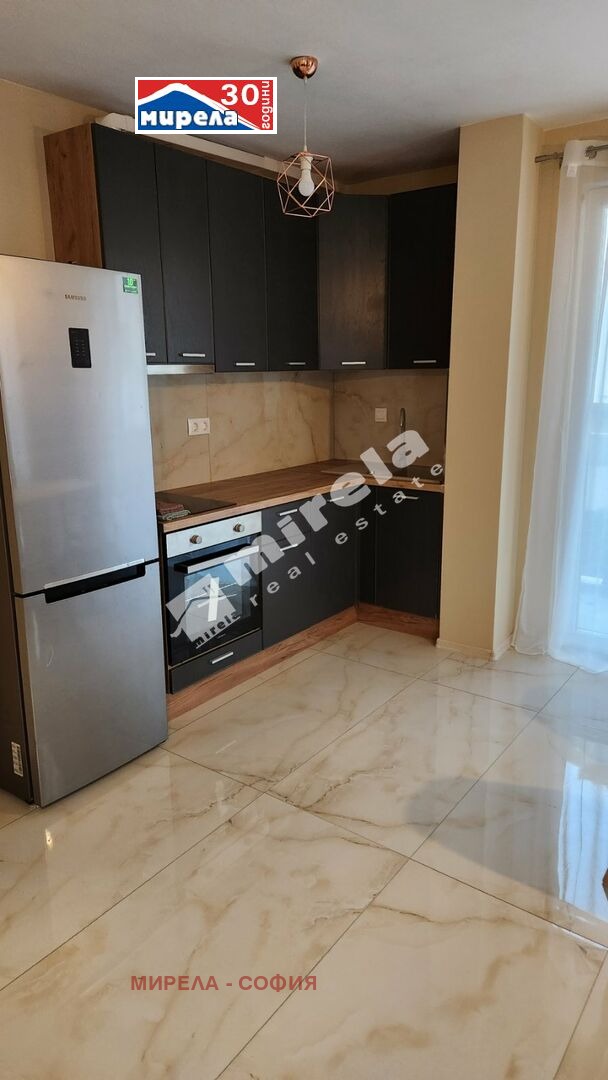 Дава под нем  4-стаен, град София, Павлово • 1 100 € • ID 12169613 — holmes.bg - [1] 