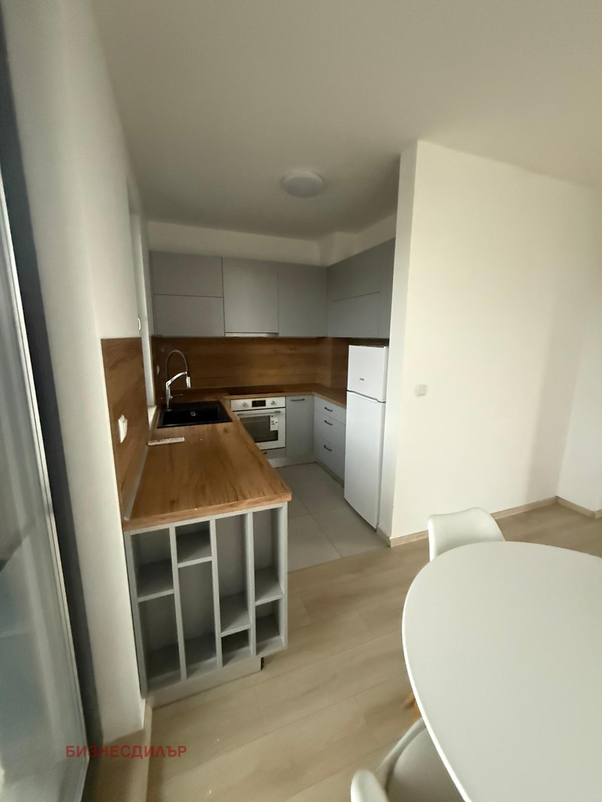 Дава под наем КЪЩА, гр. Бургас, Сарафово, снимка 5 - Къщи - 53619485