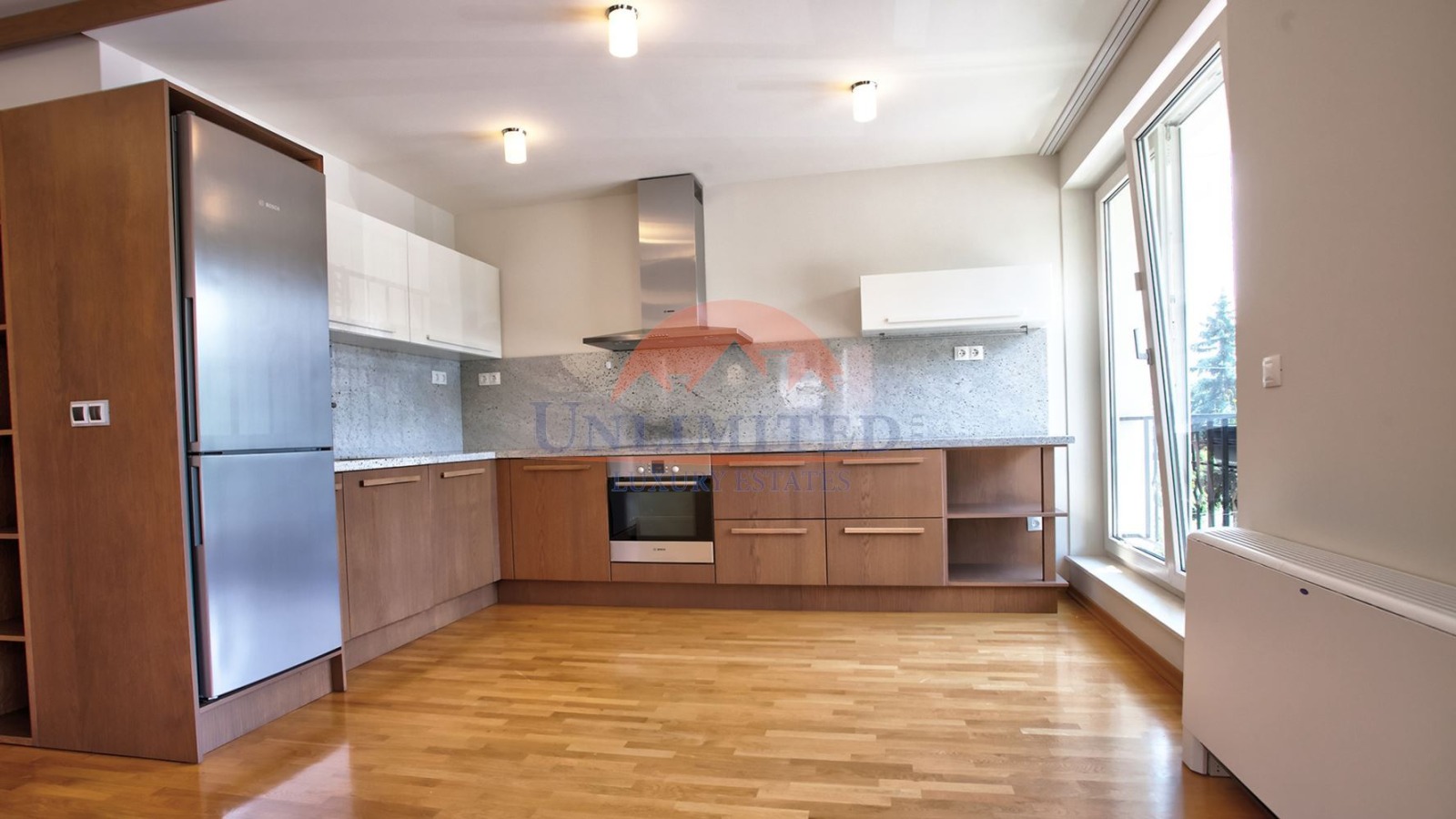 Дава под наем  4-стаен град София , Изгрев , 180 кв.м | 80324652