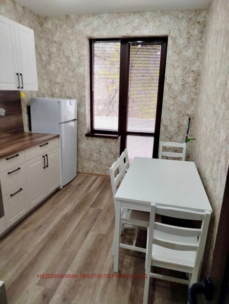 En renta  1 dormitorio Pernik , Iztok , 50 metros cuadrados | 67668199