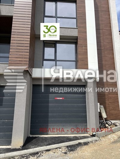 Дава под наем ГАРАЖ, ПАРКОМЯСТО, гр. Варна, Левски 2