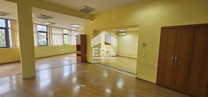 Дава под наем ОФИС, гр. Варна, Център