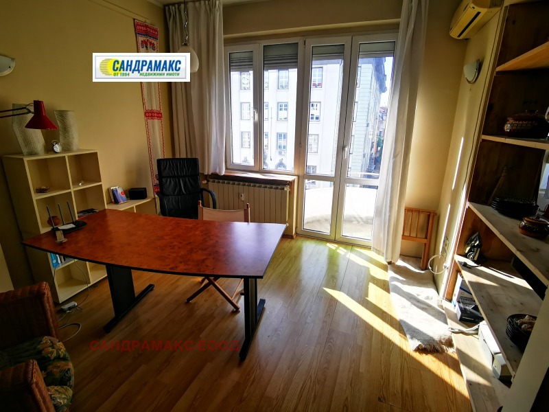 Do wynajęcia  1 sypialnia Sofia , Centar , 70 mkw | 82872195 - obraz [3]