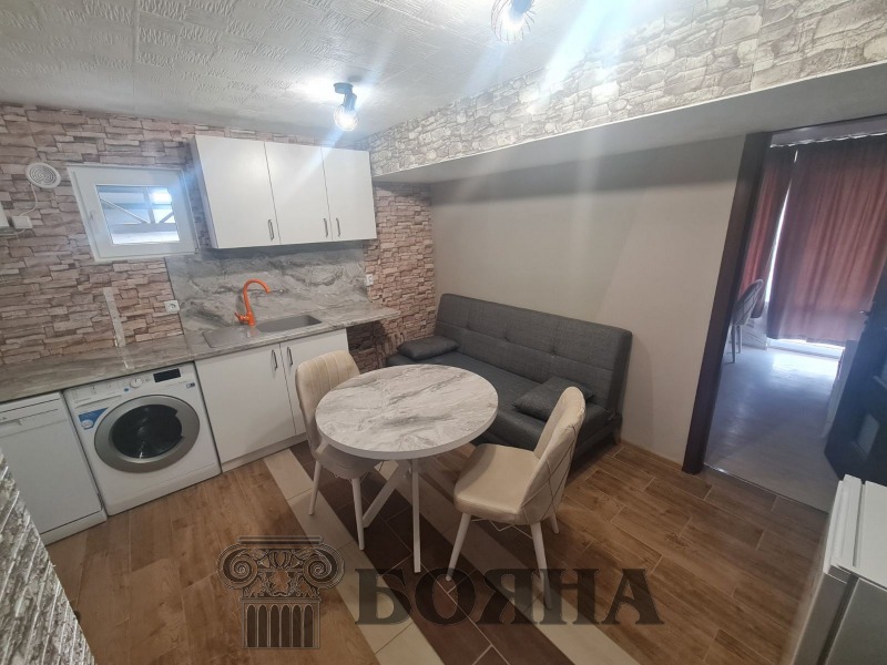 De inchiriat  Studio Ruse , Țentâr , 45 mp | 69099342 - imagine [8]