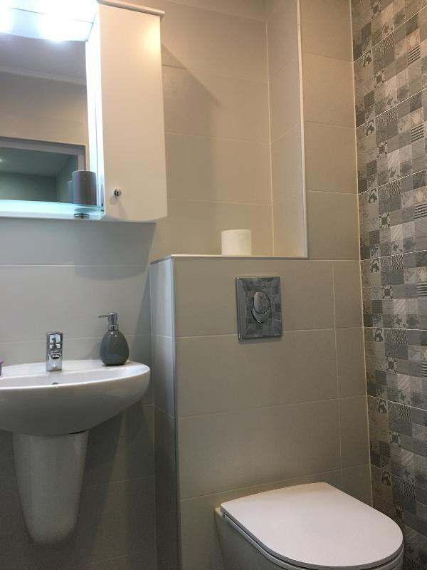 Дава под наем 2-СТАЕН, гр. София, Лозенец, снимка 15 - Апартаменти - 54002430