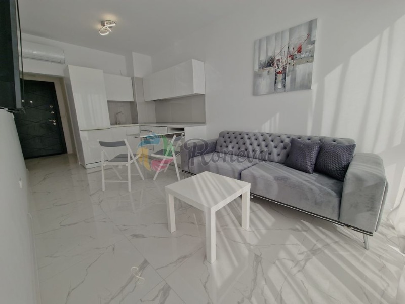 Дава под наем 2-СТАЕН, гр. Варна, Бриз, снимка 9 - Апартаменти - 52798511