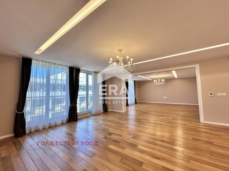 Para alugar  Mais de 3 quartos Sofia , Doktorski pametnik , 450 m² | 12766699 - imagem [2]