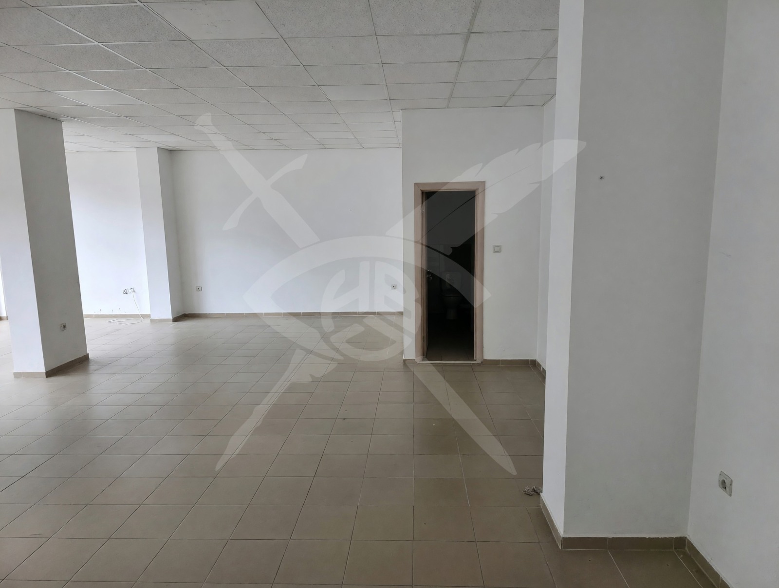 Дава под наем МАГАЗИН, гр. Стара Загора, Казански, снимка 2 - Магазини - 54766290