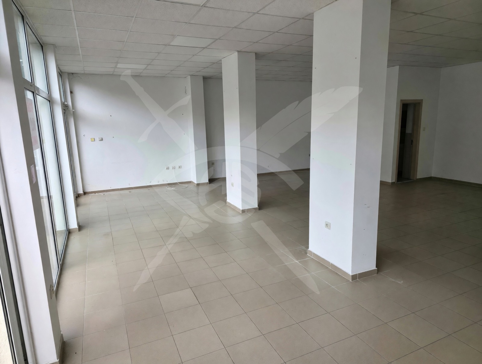 Дава под наем МАГАЗИН, гр. Стара Загора, Казански, снимка 3 - Магазини - 54766290