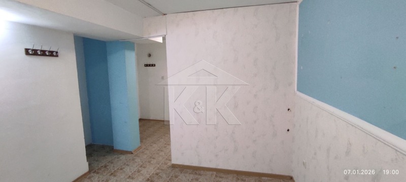 Дава под наем ОФИС, гр. Варна, Колхозен пазар, снимка 8 - Офиси - 53080095