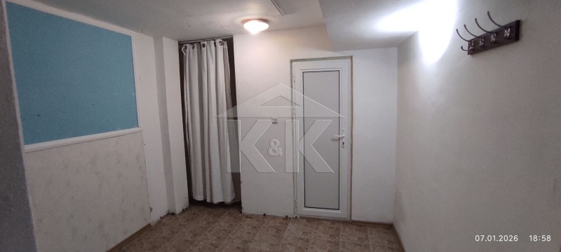 Дава под наем ОФИС, гр. Варна, Колхозен пазар, снимка 10 - Офиси - 53080095