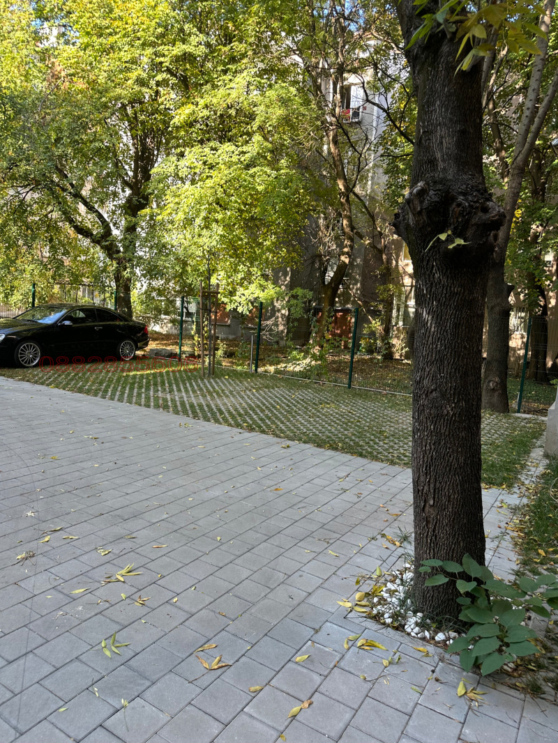 Дава под наем ГАРАЖ, ПАРКОМЯСТО, гр. София, Център, снимка 4 - Гаражи и паркоместа - 52882747