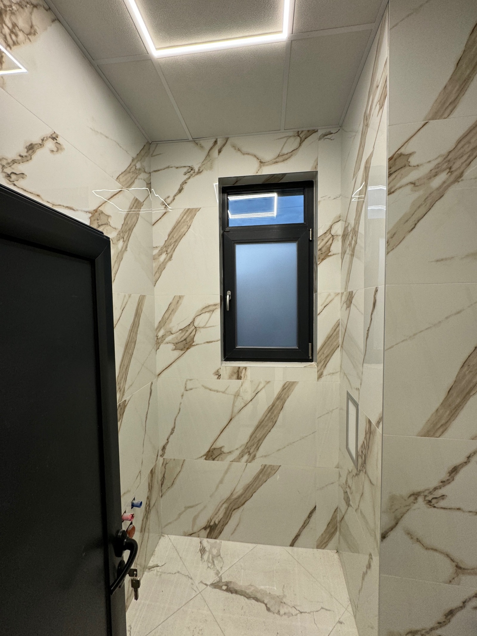 Дава под наем МАГАЗИН, гр. Перник, Мошино, снимка 17 - Магазини - 53864648