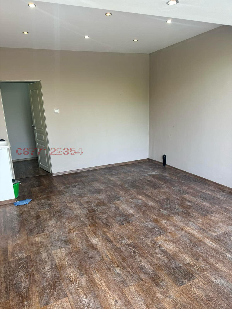 Дава под наем МАГАЗИН, гр. Перник, Тева, снимка 5 - Магазини - 52779325