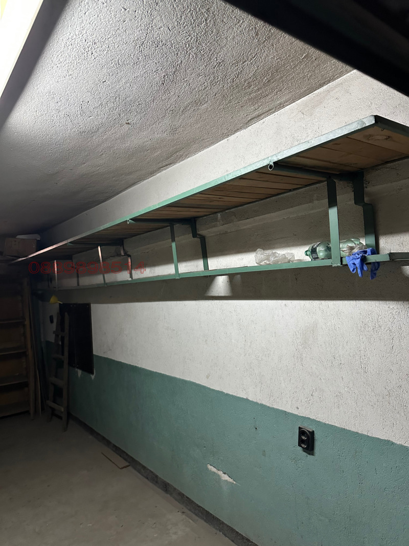 Дава под наем ГАРАЖ, ПАРКОМЯСТО, гр. Стара Загора, Център, снимка 2 - Гаражи и паркоместа - 52783319