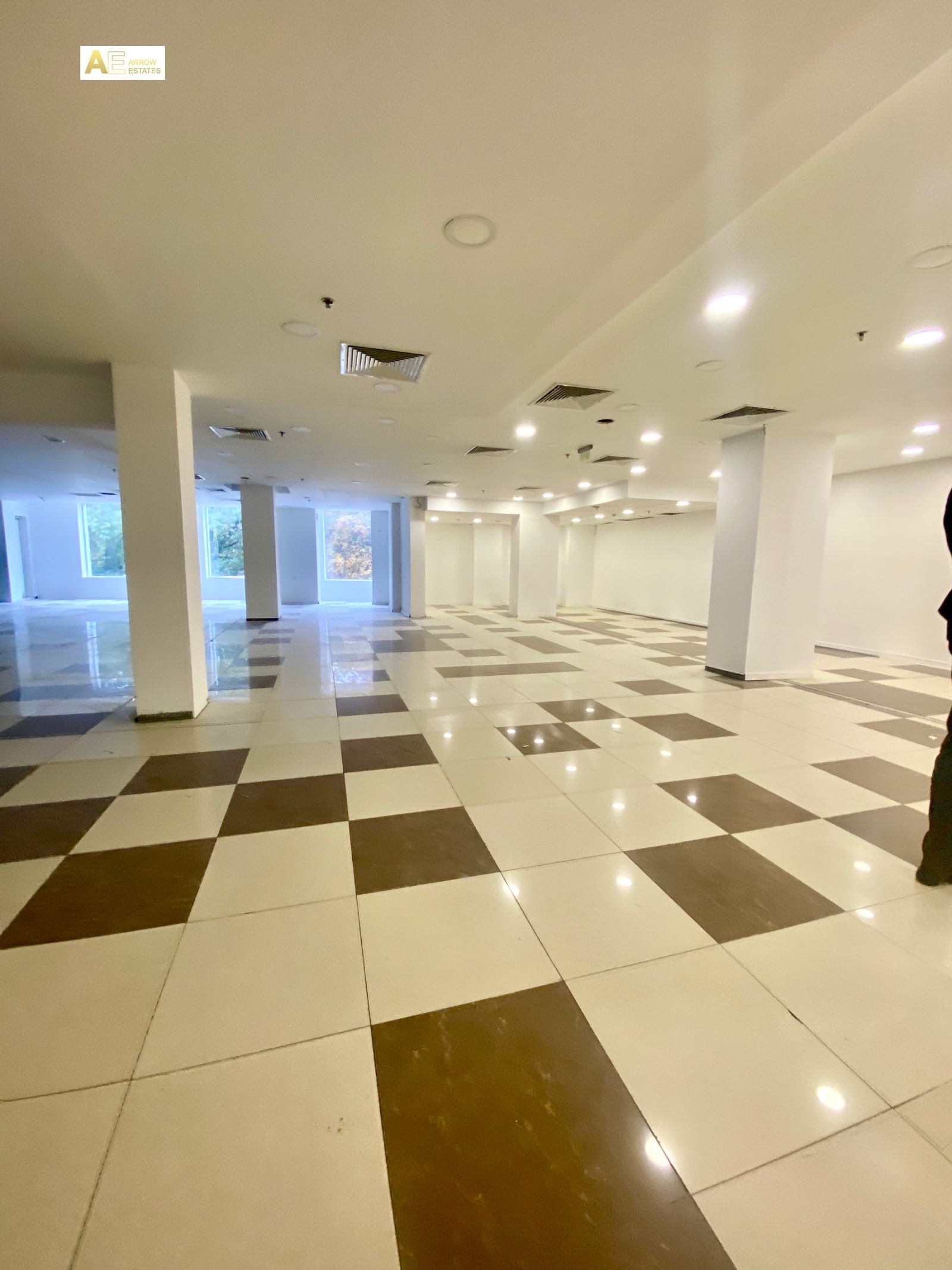 Дава под наем ОФИС, гр. София, Гео Милев, снимка 2 - Офиси - 53654407