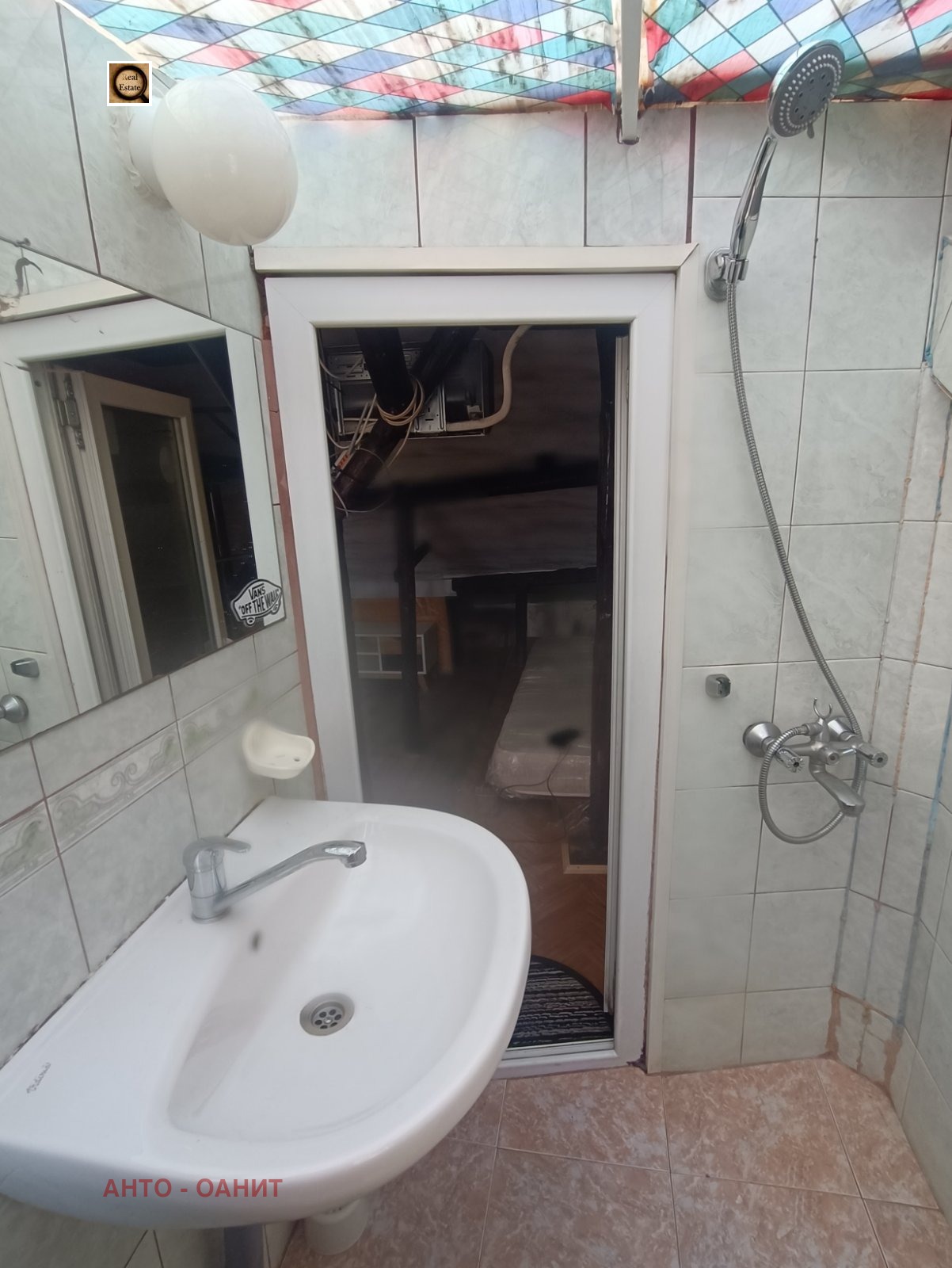 Дава под наем АТЕЛИЕ, ТАВАН, гр. София, Център, снимка 2 - Апартаменти - 53900490