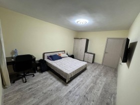 1 quarto Lazur, Burgas 2