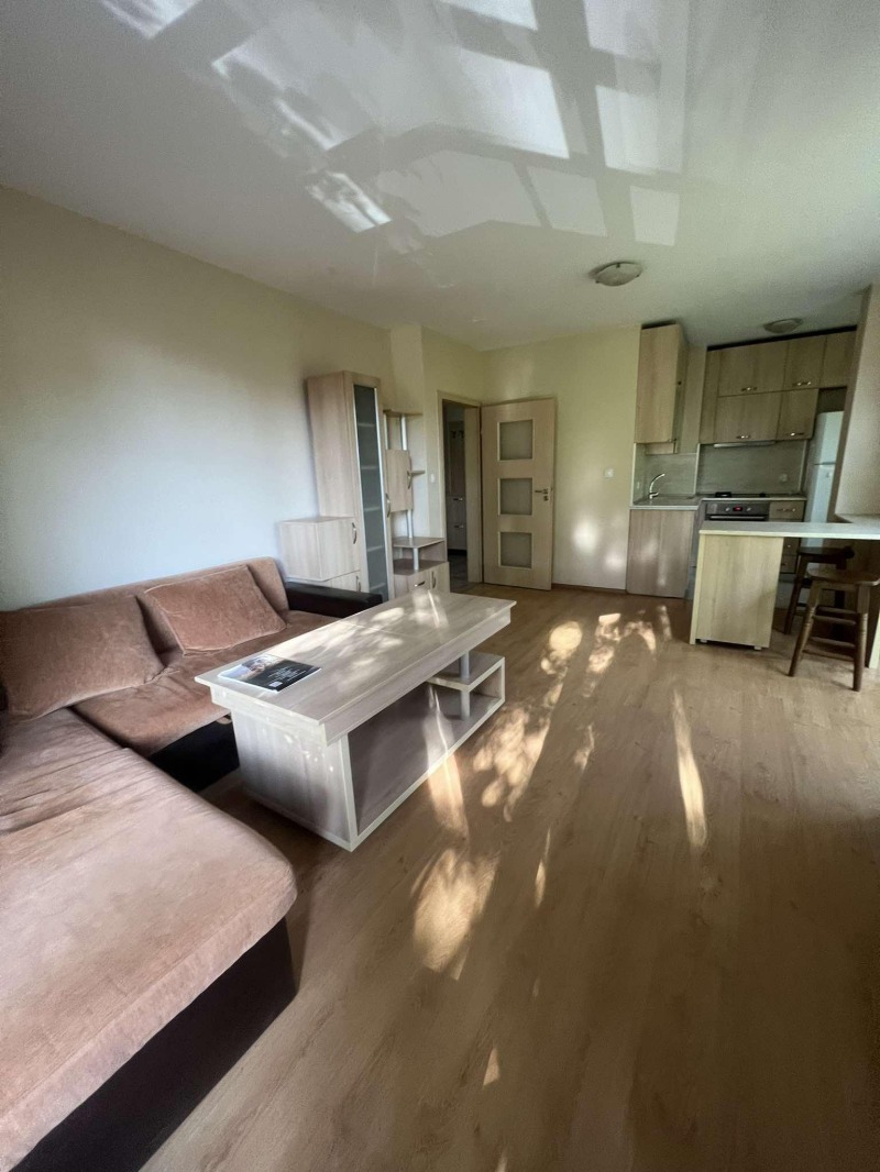 Дава под нем  2-стаен, град Пловдив, Център •  500 EUR • ID 64547375 — holmes.bg - [1] 