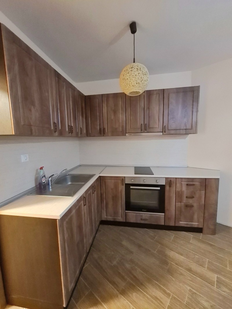 Para alugar  1 quarto Ruse , Vazrajdane , 77 m² | 46626501