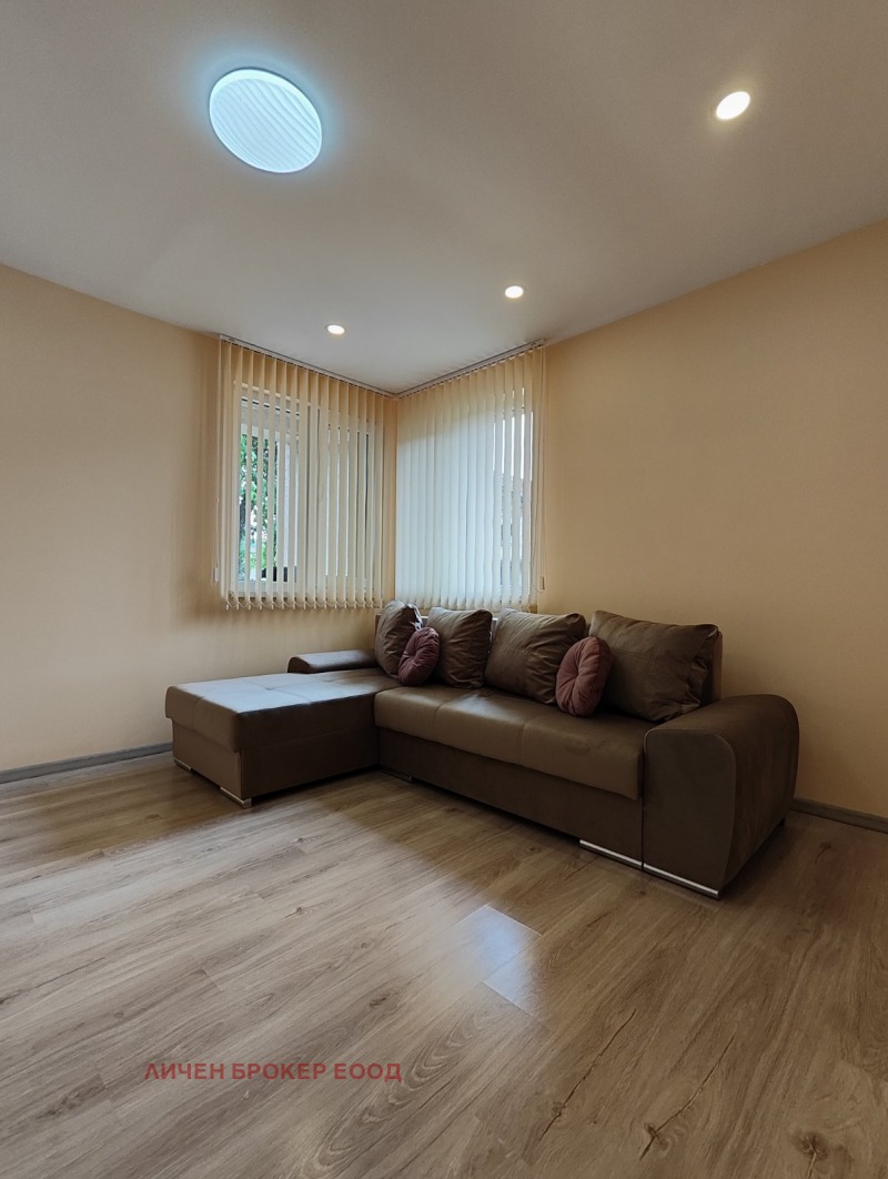 För uthyrning  Hus Golv Sofia , Vladaja , 80 kvm | 69120762 - bild [5]