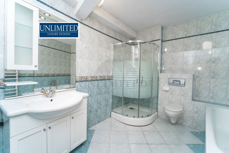 Дава под наем 4-СТАЕН, гр. София, Лозенец, снимка 16 - Апартаменти - 53536683