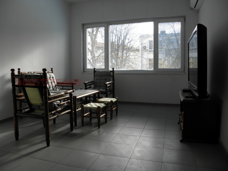 Дава под Наем 2-СТАЕН в град Разград, Център - 50 кв.м / 300 € » 586.75 лв.