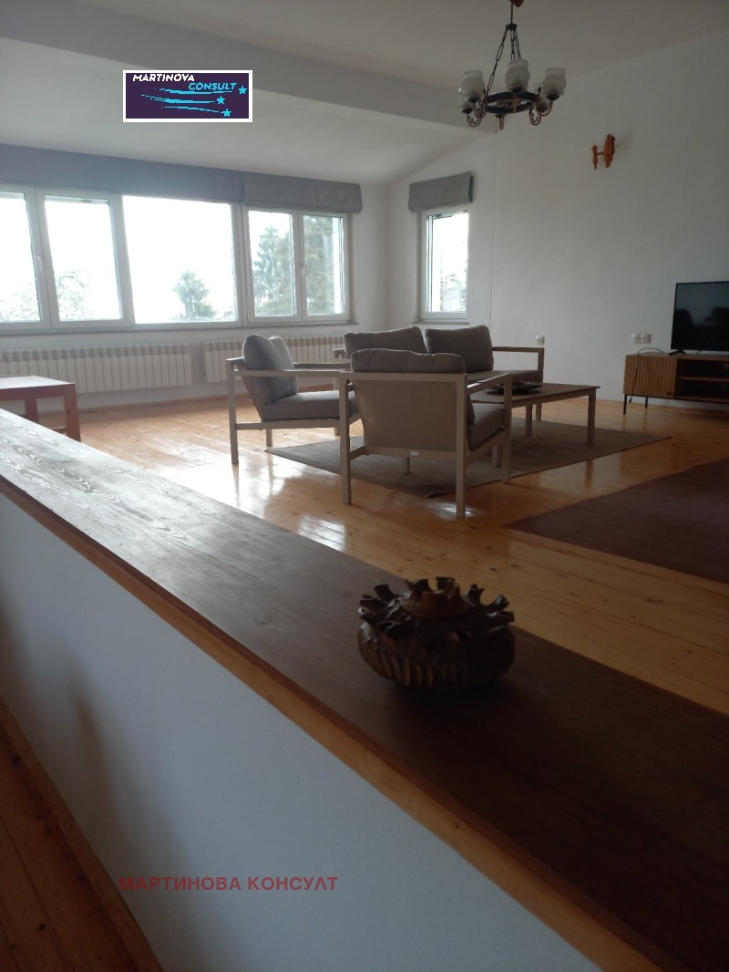 Дава под Наем КЪЩА в град София, с. Бистрица - 320 кв.м / 1 700 € » 3 324.91 лв., МАРТИНОВА КОНСУЛТ