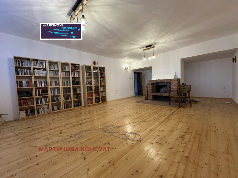 Издаје се  Кућа Софија , Бистрица , 320 м2 | 35162215 - слика [12]