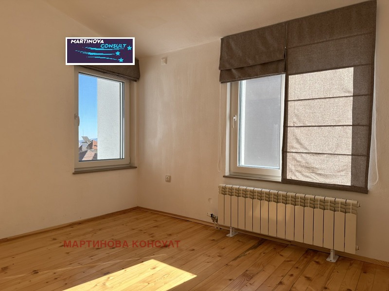 Издаје се  Кућа Софија , Бистрица , 320 м2 | 35162215 - слика [4]