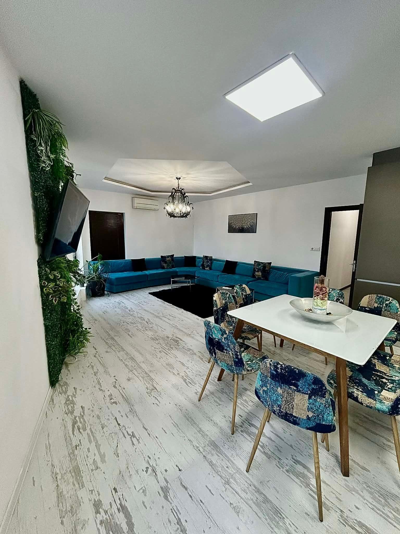 Дава под наем 3-СТАЕН, гр. Варна, Център