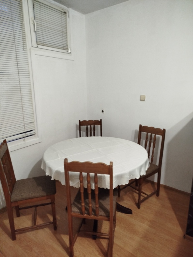 Дава под Наем 2-СТАЕН в град Плевен, Идеален център - 65 кв.м / 350 € » 684.54 лв., АПРИОРИ ООД