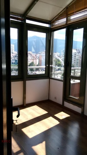 Toimisto Tsentar, Sofia 7