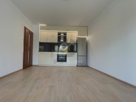 3-стаен град София, Редута 1
