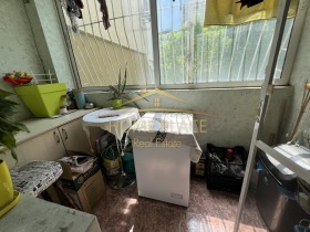 3-стаен град Варна, Лятно кино Тракия 8