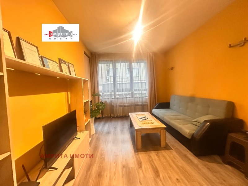 Te huur  1 slaapkamer Sofia , Belite brezi , 60 m² | 83520899