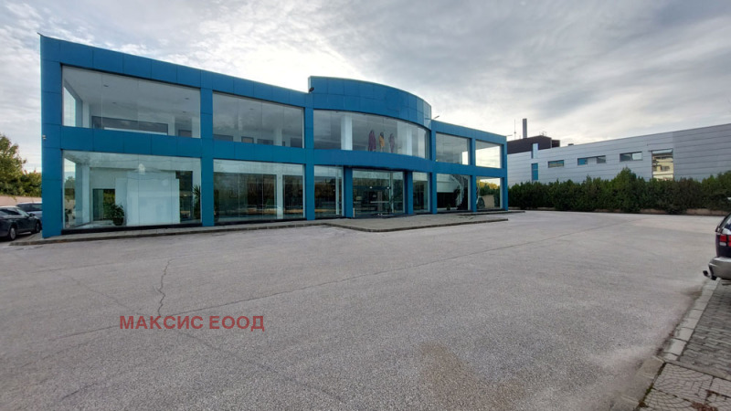 Дава под Наем МАГАЗИН в град Пловдив, Пещерско шосе - 1090 кв.м / 12 500 € » 24 447.88 лв., МАКСИС ЕООД