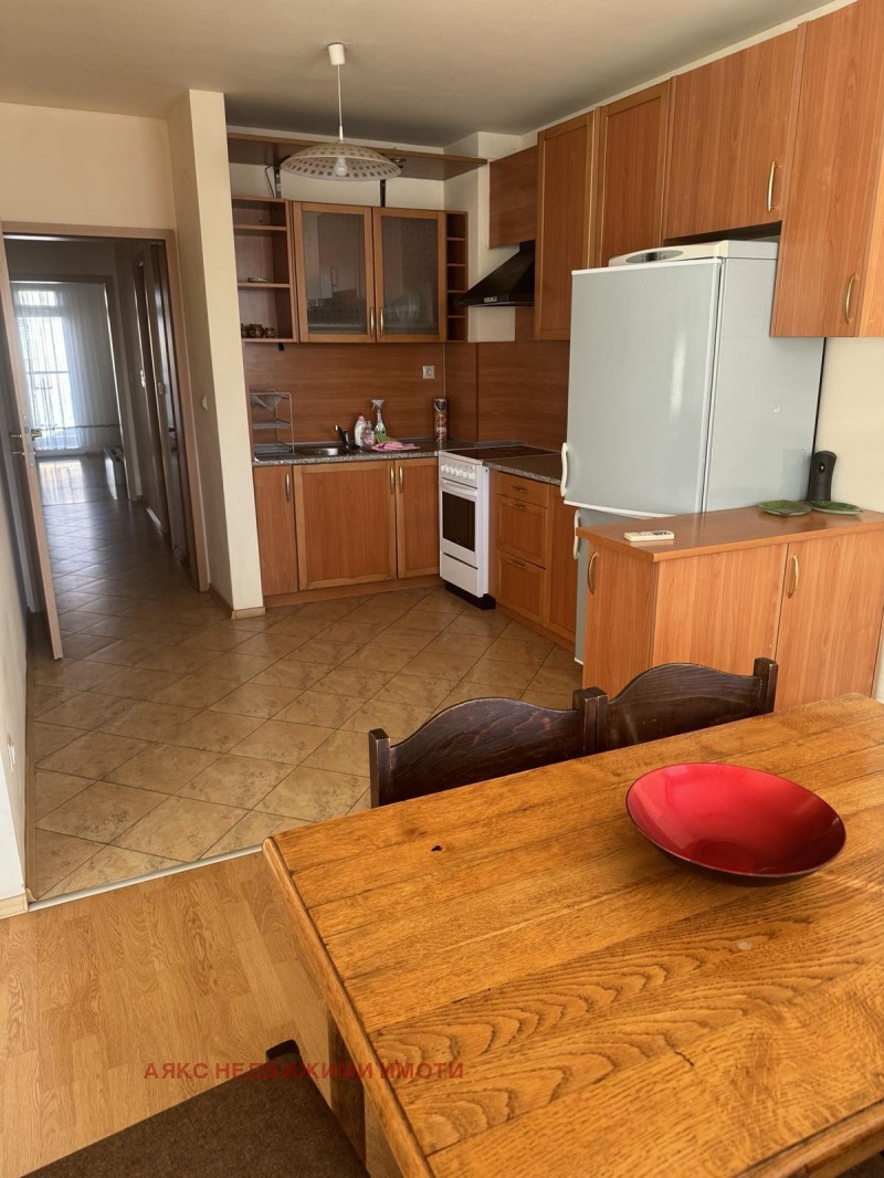 De inchiriat  1 dormitor Sofia , Țentâr , 91 mp | 48177933 - imagine [5]