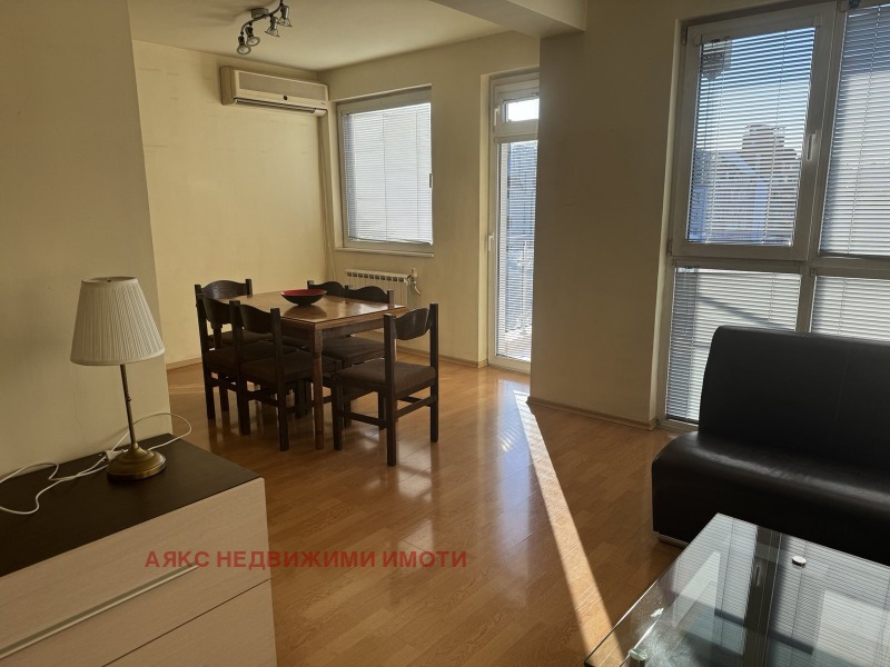 De inchiriat  1 dormitor Sofia , Țentâr , 91 mp | 48177933 - imagine [2]