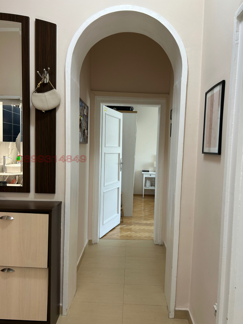 Дава под наем 3-СТАЕН, гр. София, Център, снимка 2 - Апартаменти - 53515188