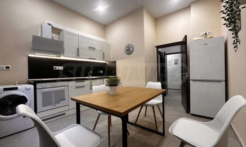 Под наем 4-СТАЕН, град София, Център • 1250 € • 90575729 — Holmes.bg