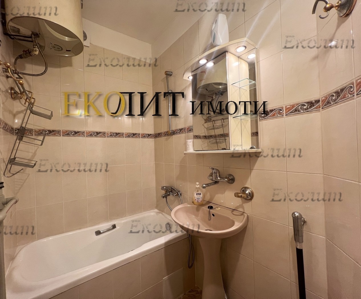 Дава под наем 3-СТАЕН, гр. София, Хиподрума, снимка 3 - Апартаменти - 54130938