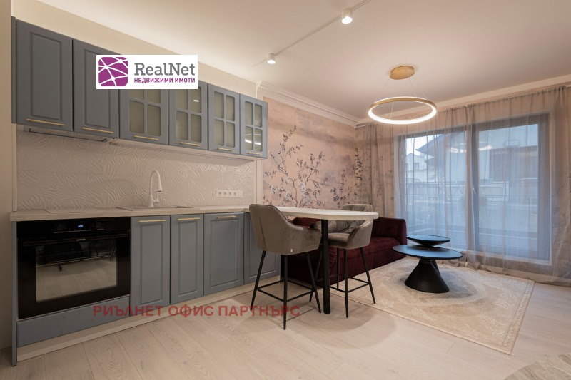 Дава под наем 2-СТАЕН, гр. София, Център